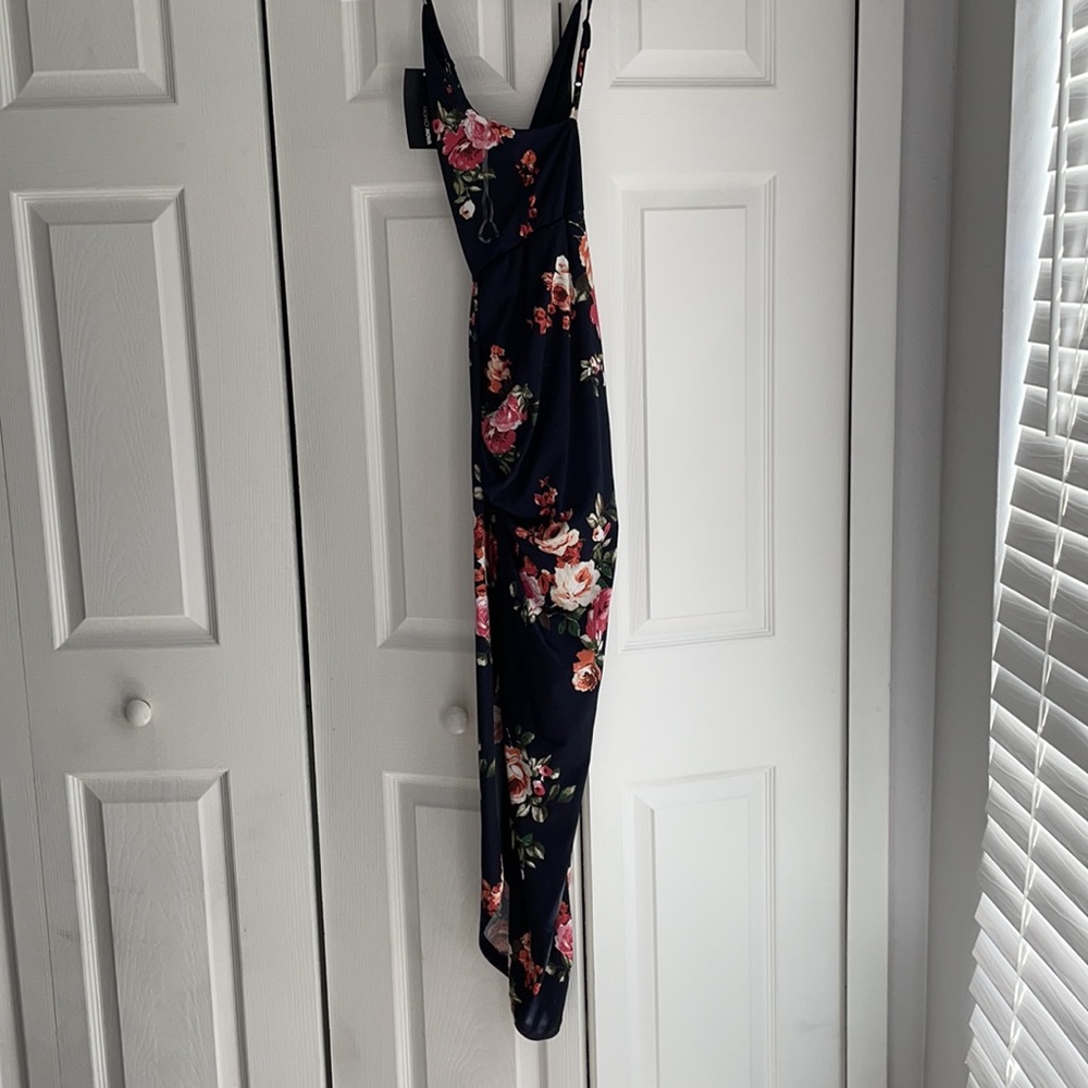 Dress - Picture 6 of 7